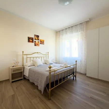 Lucy S House * La Spezia