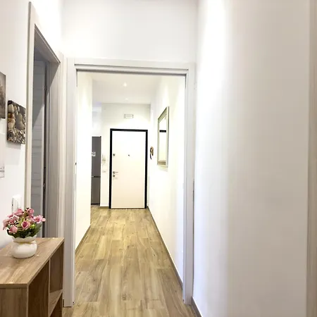 아파트 Lucy S House